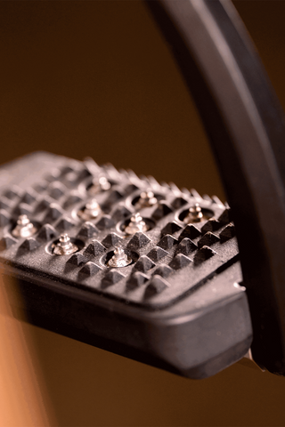 Aero Safety Stirrup with Spikes