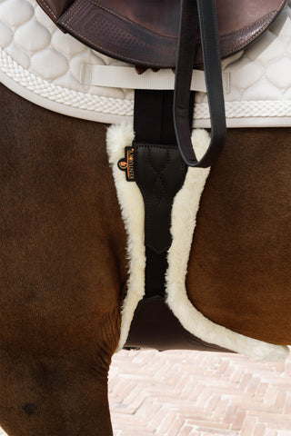 Anatomic Stud Girth Sheepskin Brown