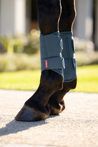 Mesh Brushing Boots Arika Jungle